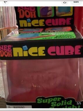 Nice Cube Super Solid Squish - Pink